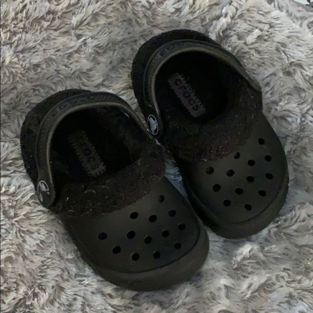 Crocs Black Classic faux fur lined Size Child 6/7